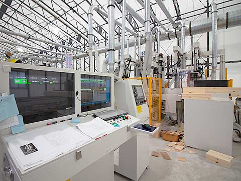 坂詰製材所の工場の様子