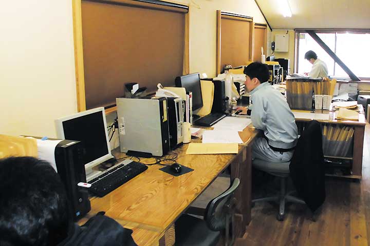 設計の仕事の様子